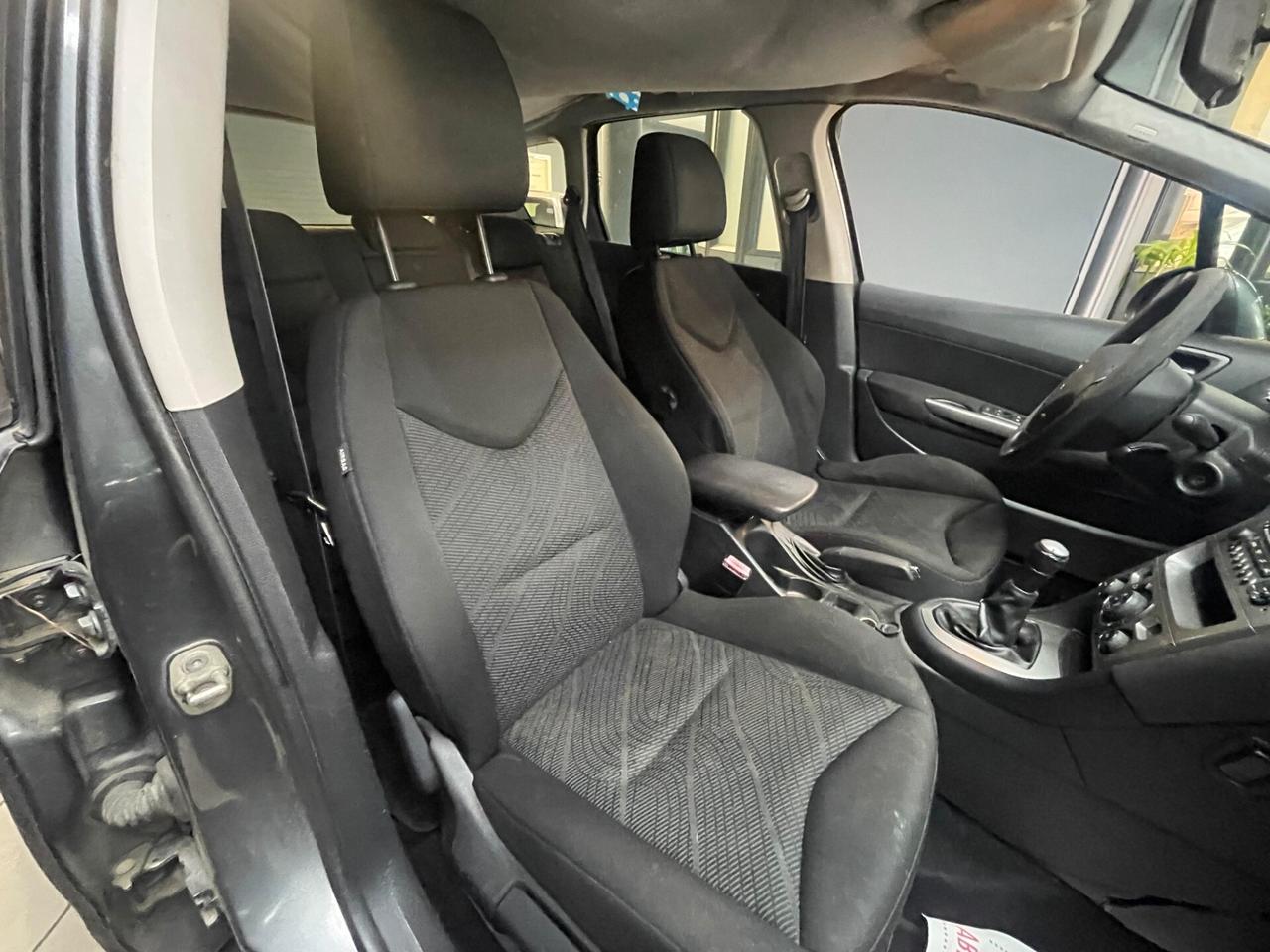 Peugeot 308 1.6 HDi 110CV SW Ciel Tecno