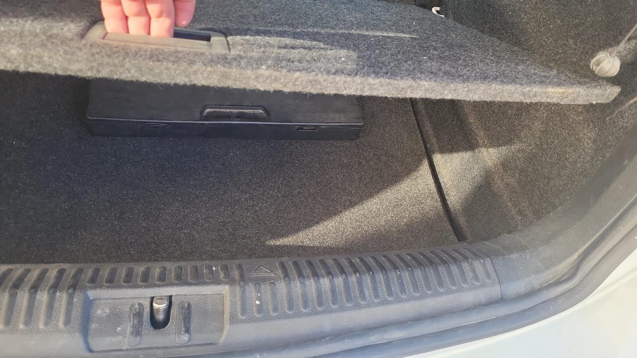 VOLKSWAGEN POLO 1,4 TDI-UNICO PROP-EURO 6-3 REVISI
