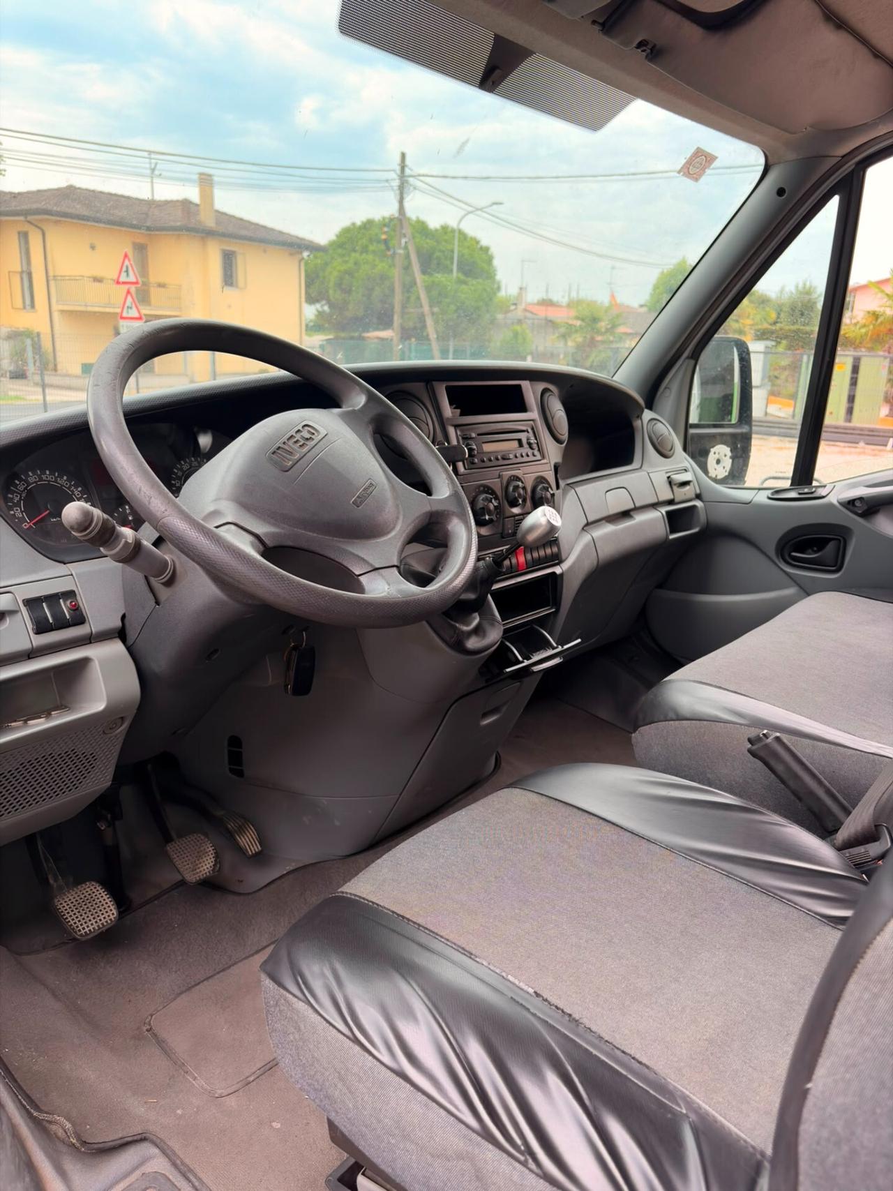IVECO DAILY 2.3 35/E4 -2009