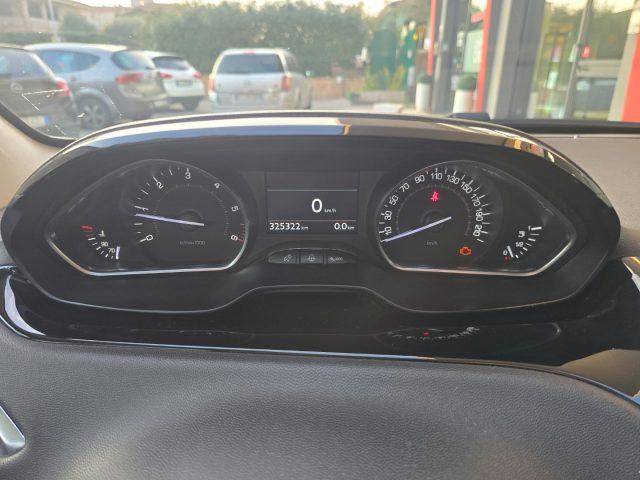 PEUGEOT 208 1.4 8V HDi 68CV 5 Porte Navigatore Sensori Parcheg
