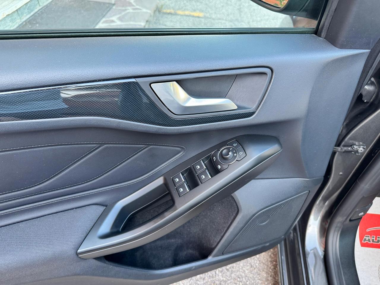 Ford Focus 1.0 EcoBoost Hybrid 125 CV 5p. ST-Line