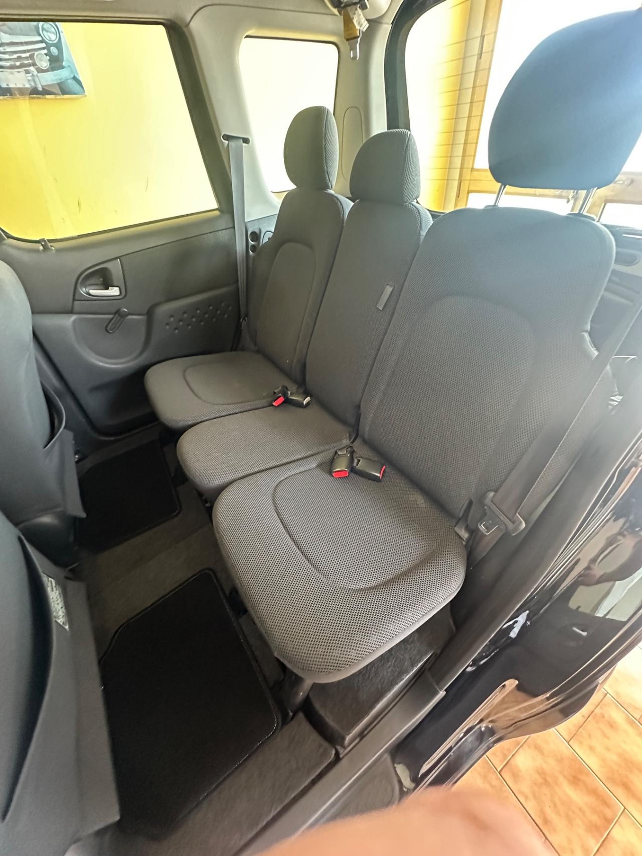 Toyota Yaris Verso 1.3benz. Cambio Automatico