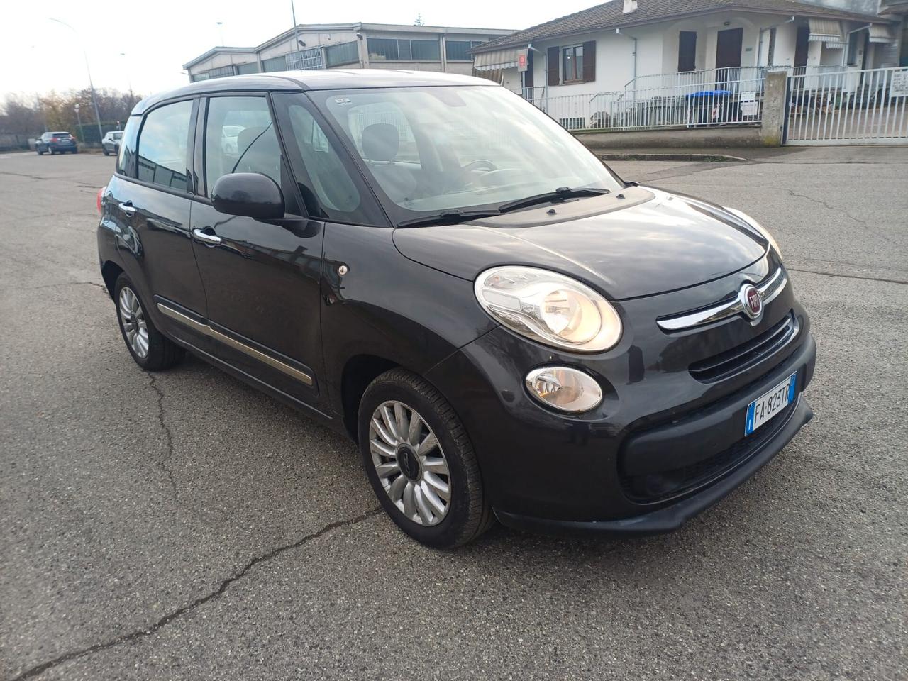 Fiat 500L 1.6 Multijet 105 CV Lounge (77 kw)