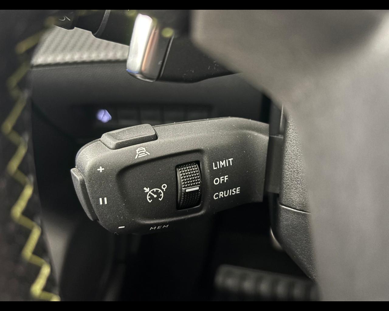 PEUGEOT 208 1.2 hybrid GT 145cv e-dcs 6