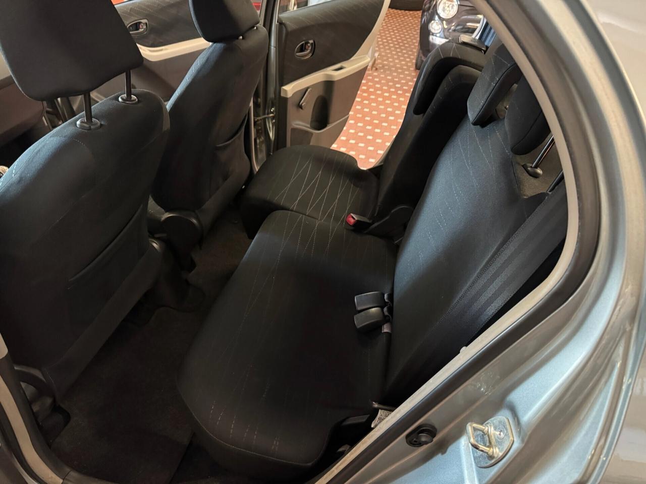 Toyota Yaris 1.0 5 porte Sol - NEOPATENTATI