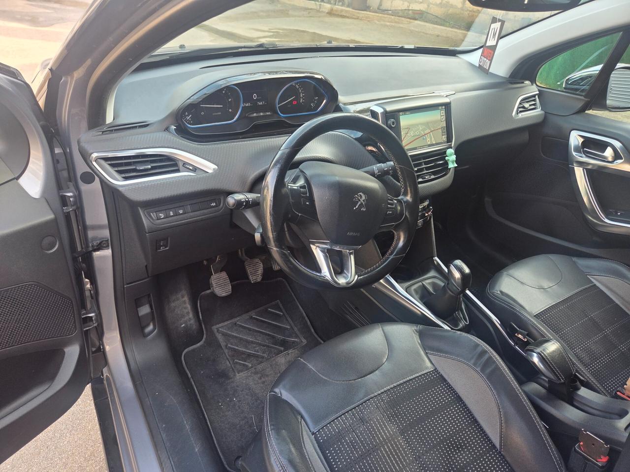 Peugeot 2008 1.6 e-HDi 92 CV Stop&Start Urban Cross