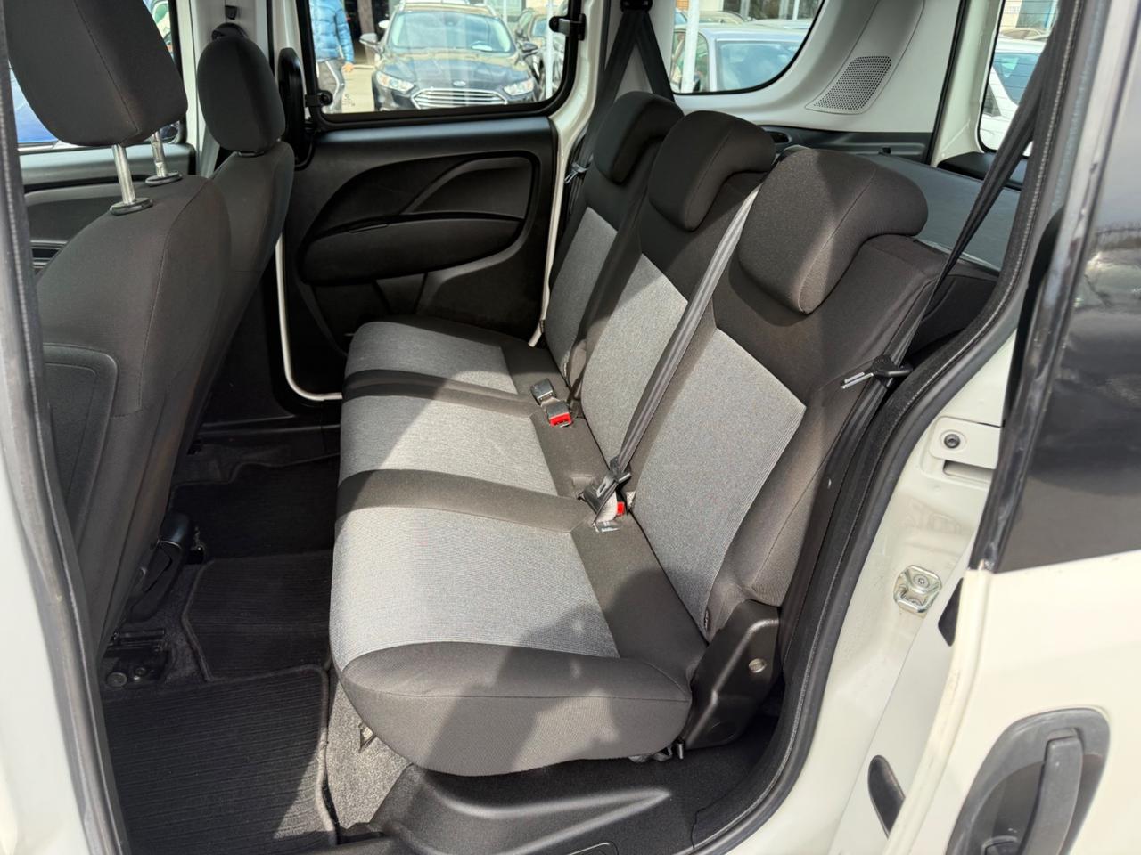 Fiat Doblo 1.3 95 cv 5 POSTI