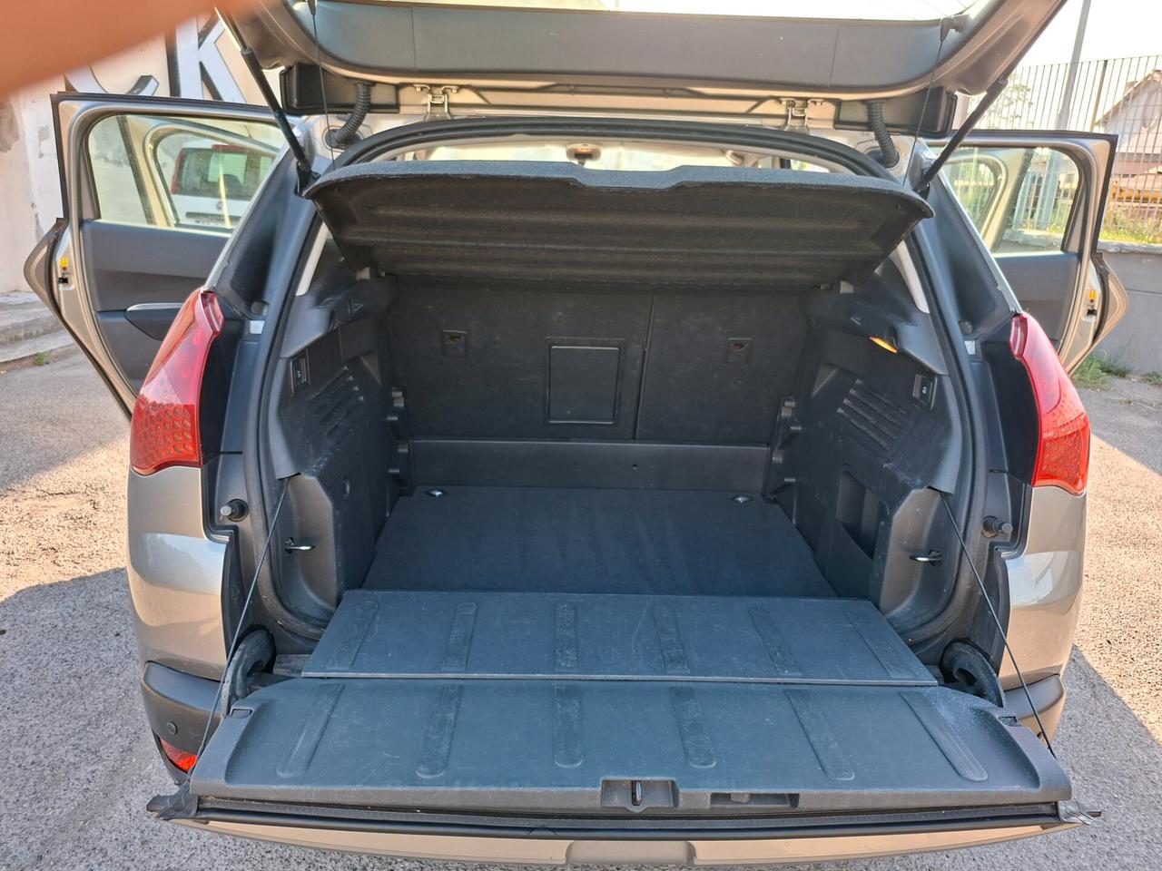 Peugeot 3008 1.6 HDi 112CV Business