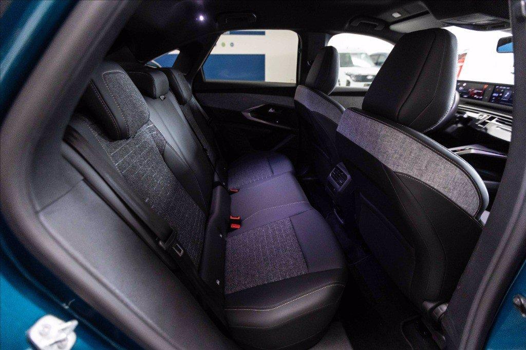 PEUGEOT 3008 1.2 hybrid Allure 145cv e-dcs6 del 2025