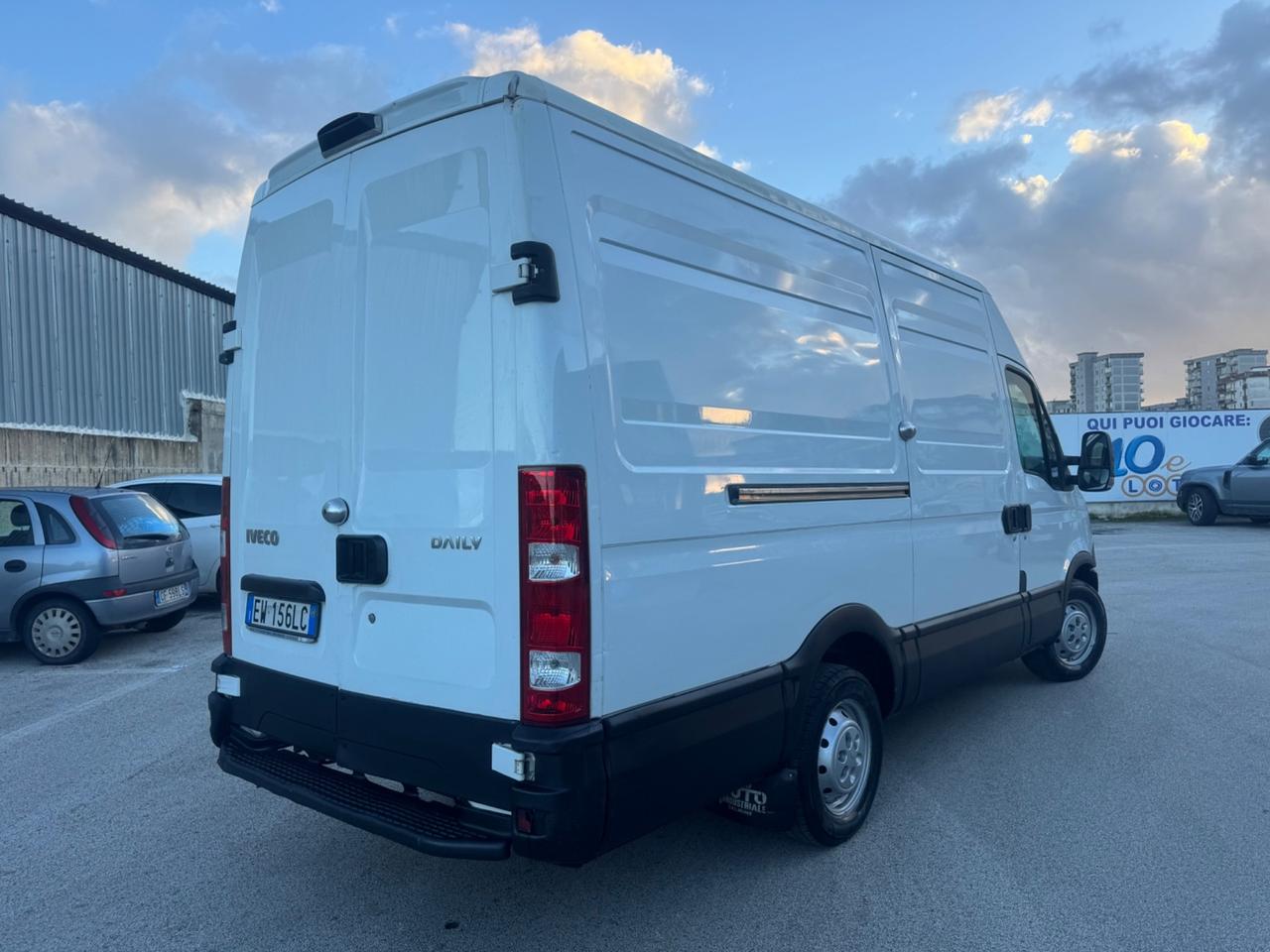 Iveco Daily 2.3 MJT 145 CV Tetto alto passo lungo