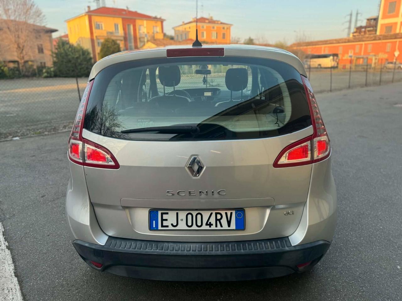 Renault Scenic X-Mod Anno 2011 1.5 Diesel Euro5