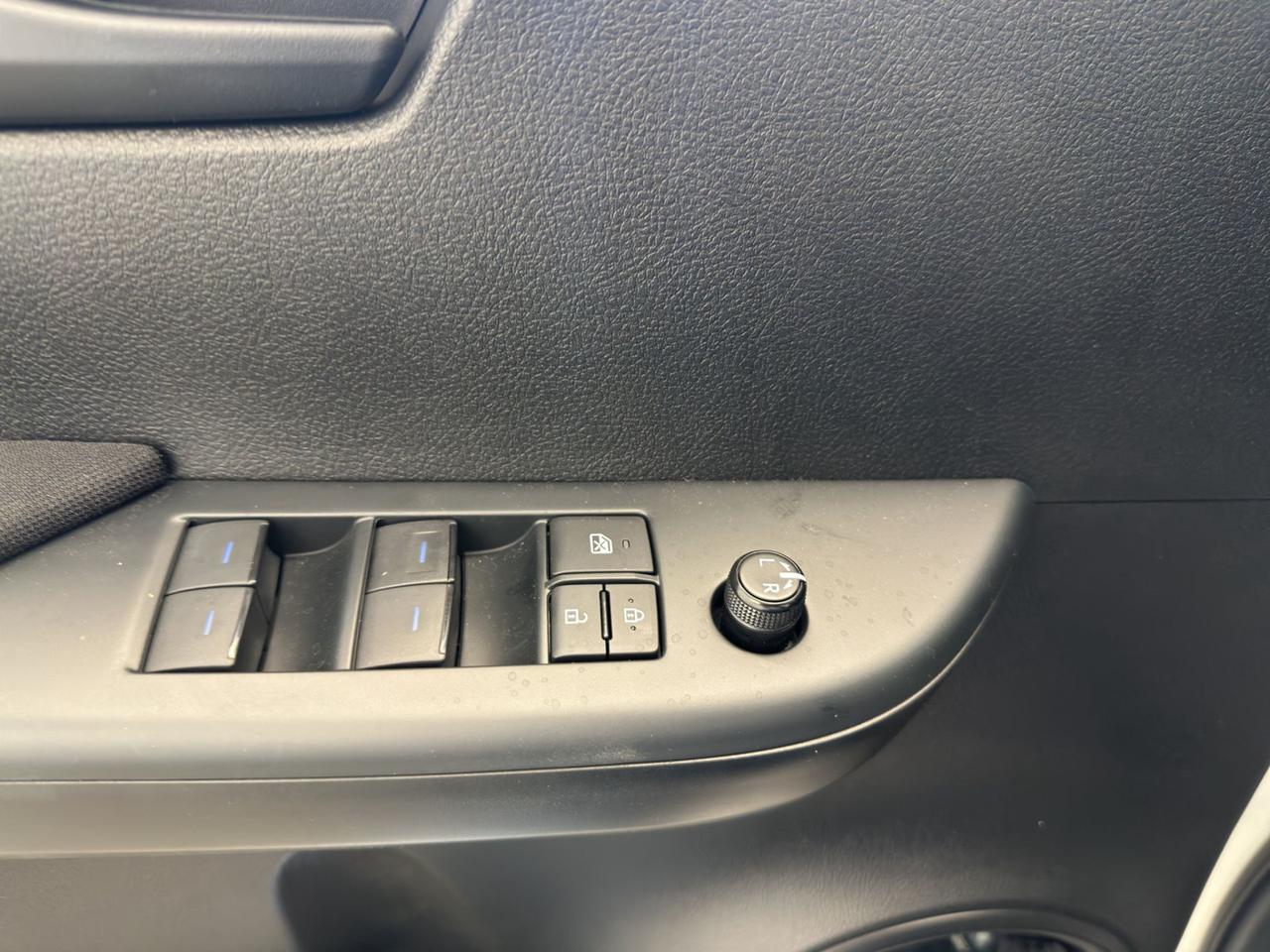 Toyota Hilux MY25 2.8 d-4d double cab Comfort