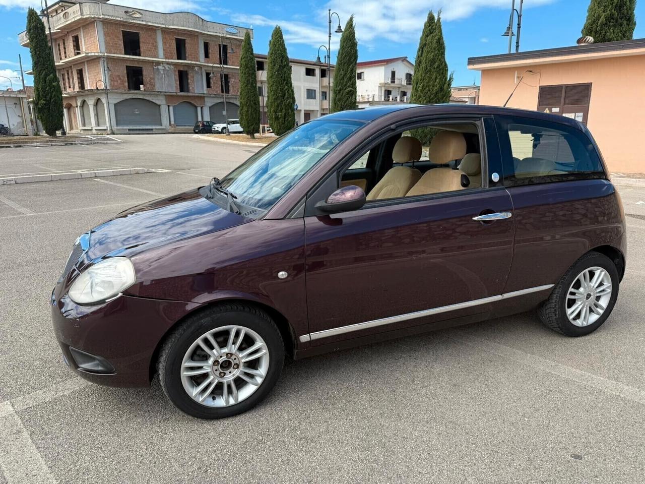 Lancia Ypsilon 1.4 Oro Ecochic GPL