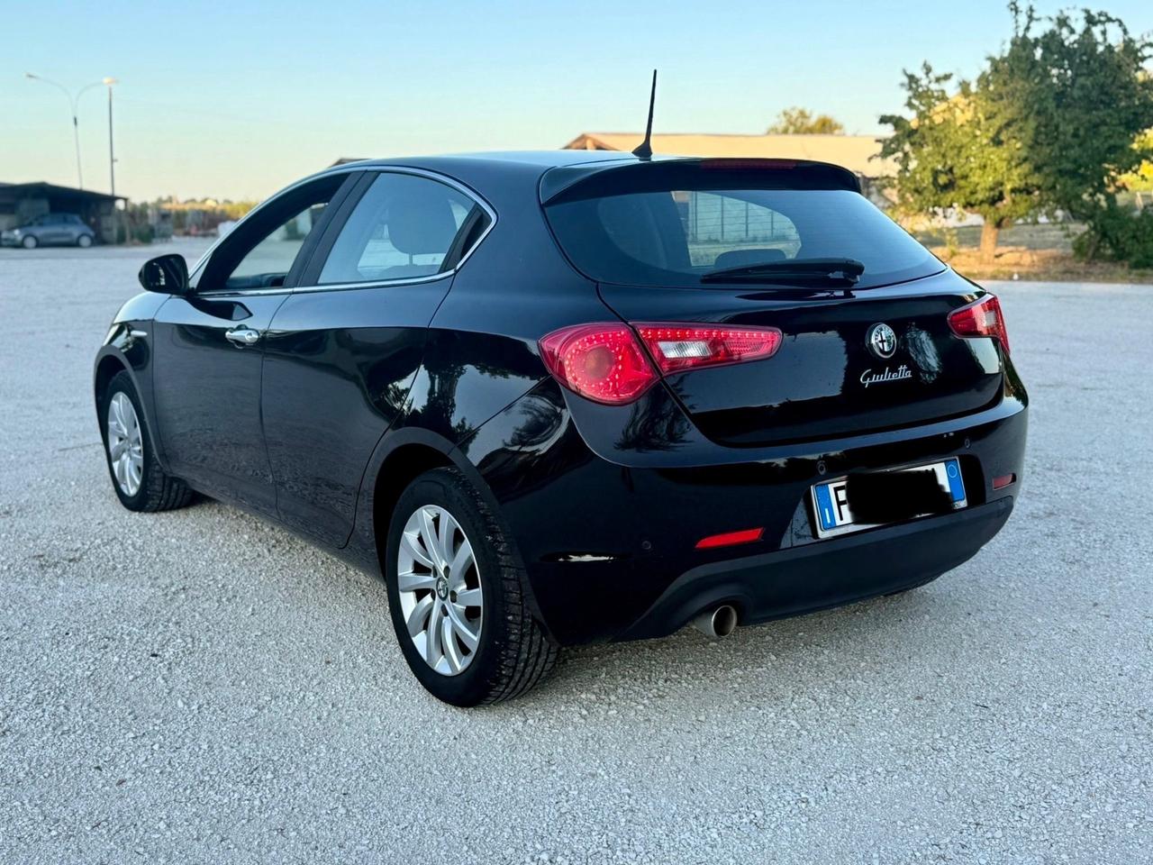 Alfa Giulietta 1.6 JTDm-2 Exclusive EURO6 neopatentati