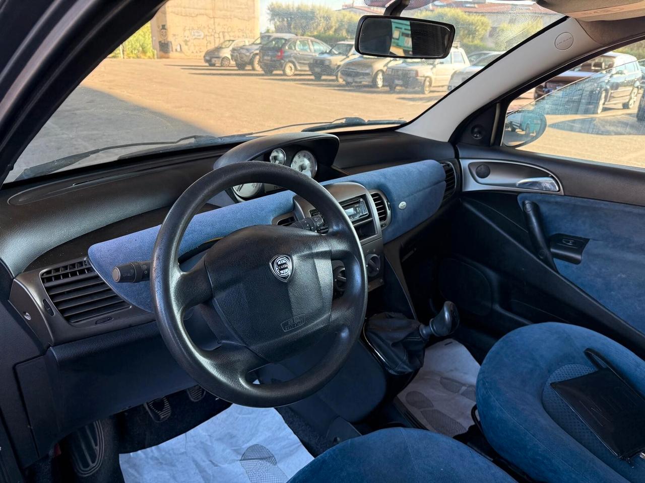 Lancia Ypsilon 1.2 16V Argento