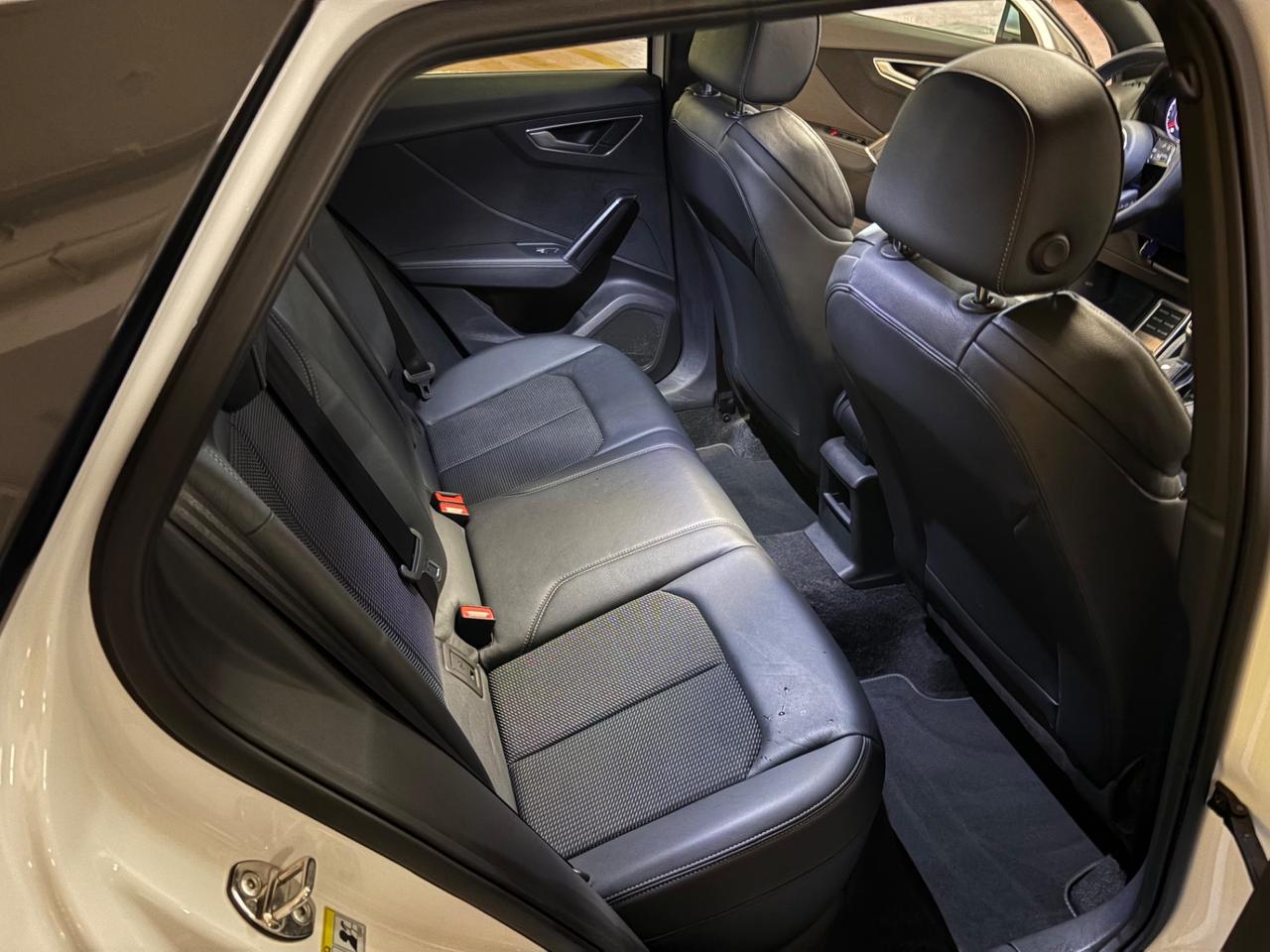 Audi Q2 SQ2 TFSI quattro S tronic sport attitude