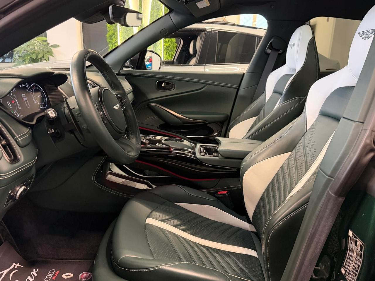 ASTON MARTIN DBX707 4.0 V8 707CV TETTO PELLE NAVI CAM360° ANNO 2024