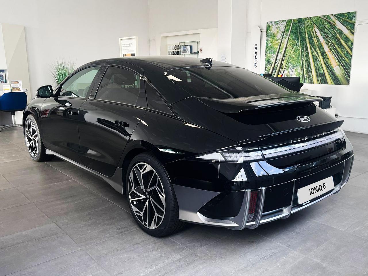 HYUNDAI IONIQ 6 77.4KWH 4WD EVOLUTION PREZZO CON INCENTIVO