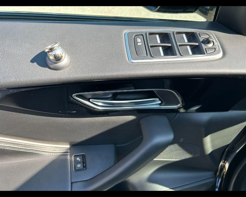 Jaguar F-Pace 2.0d 180 CV AWD aut. R-Sport MOTORE NUOVO