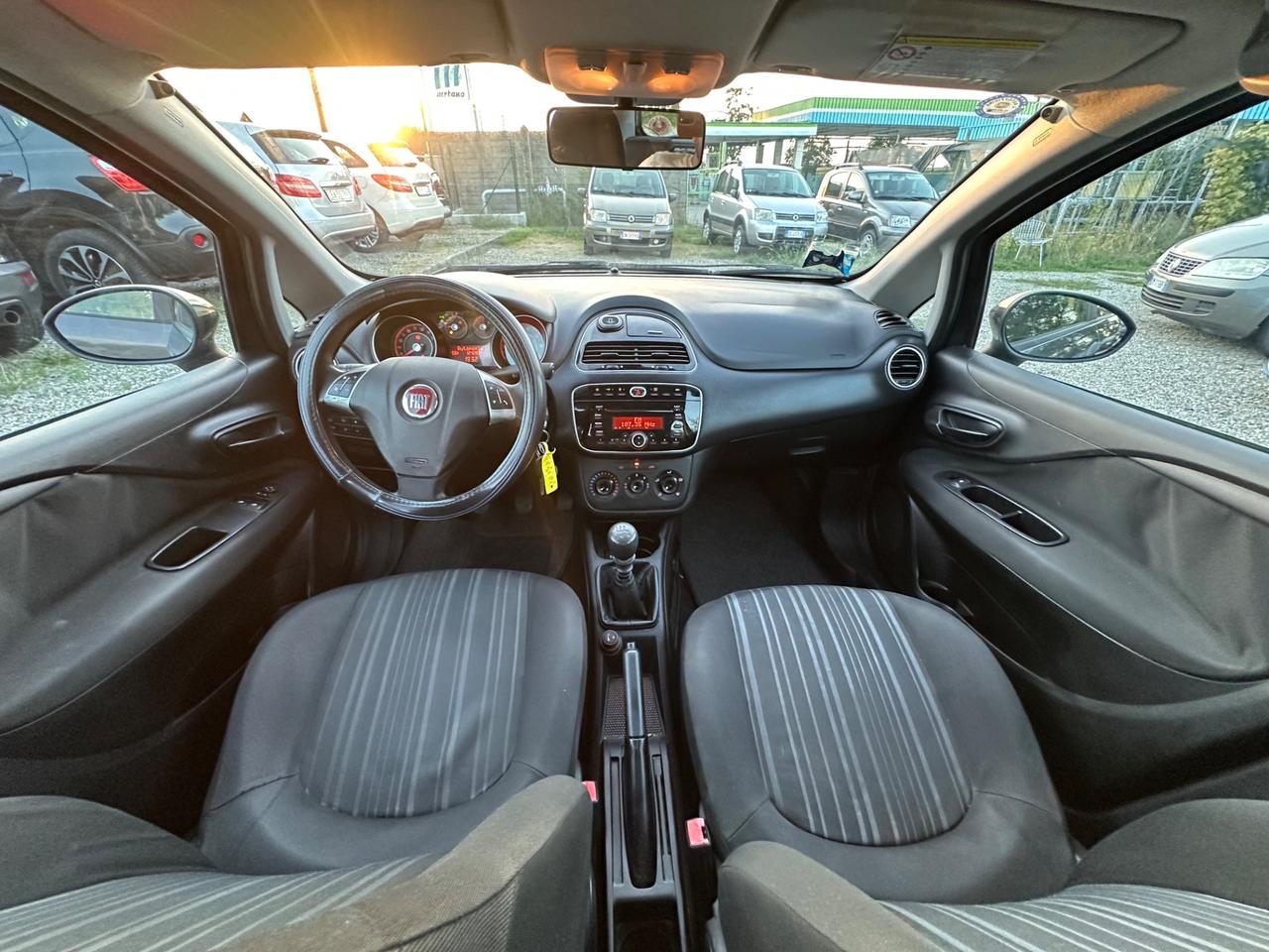 Fiat Punto Evo 1.2 (124.000KM) OK NEOPATENTATI
