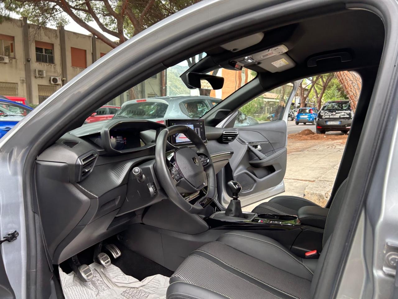 Peugeot 208 100 Stop&Start GT LINE