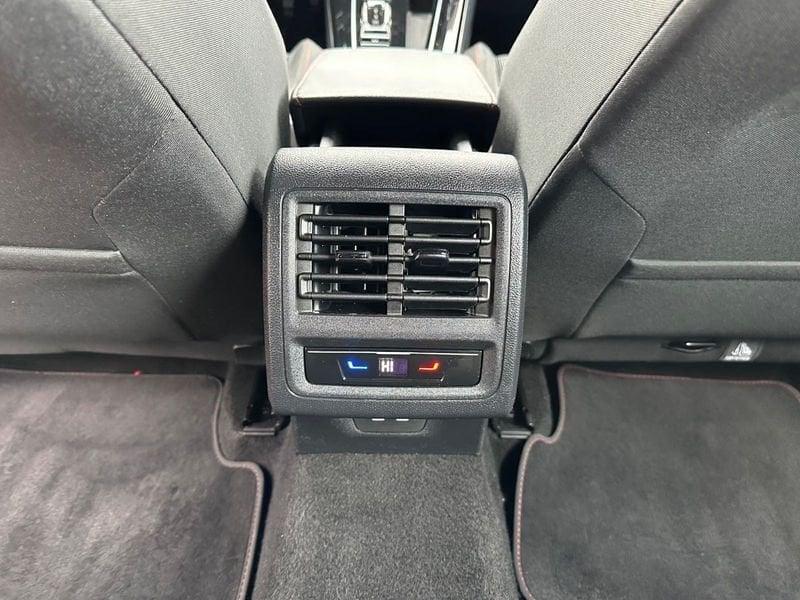 Volkswagen Golf 2.0 TSI GTI DSG Camera Estoril 19" Cockpit PRO