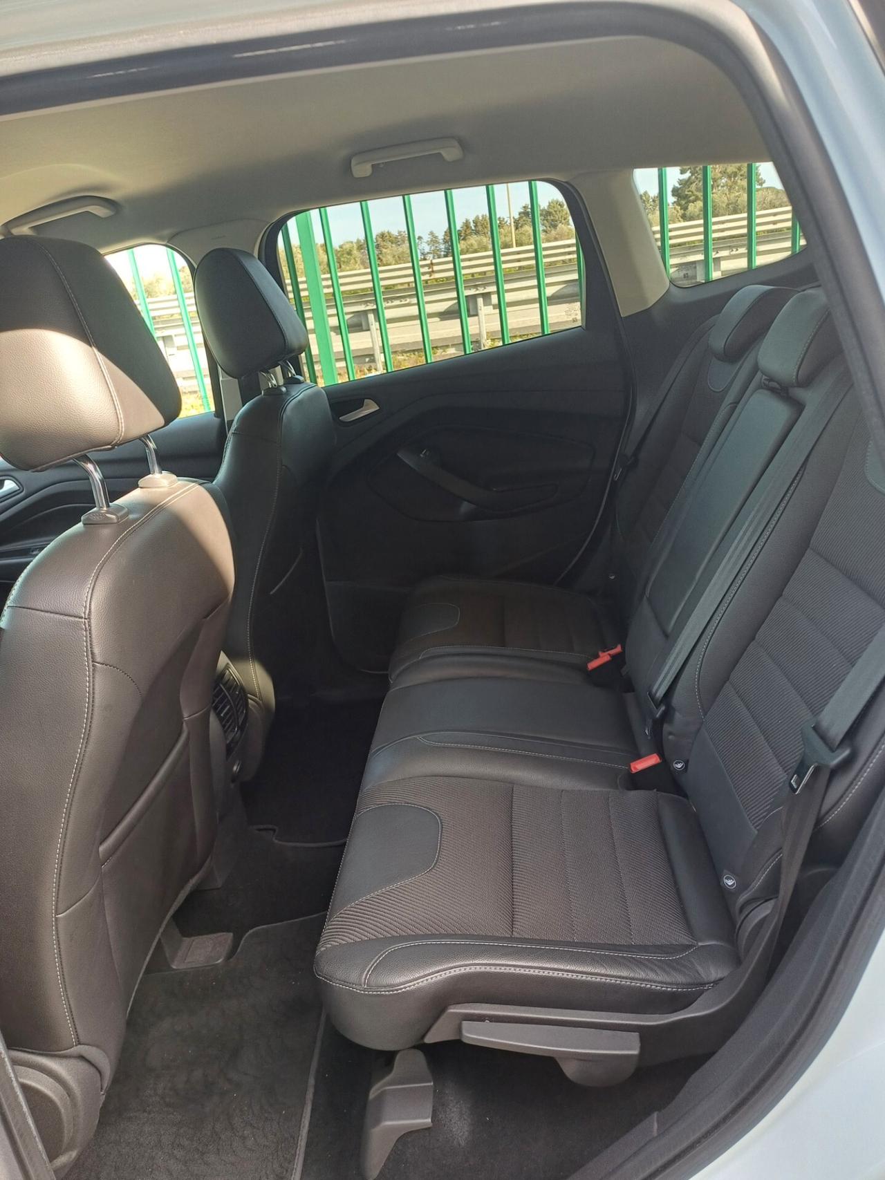 Ford Kuga 2.0 TDCI 180 CV S&S 4WD Powershift Titanium X