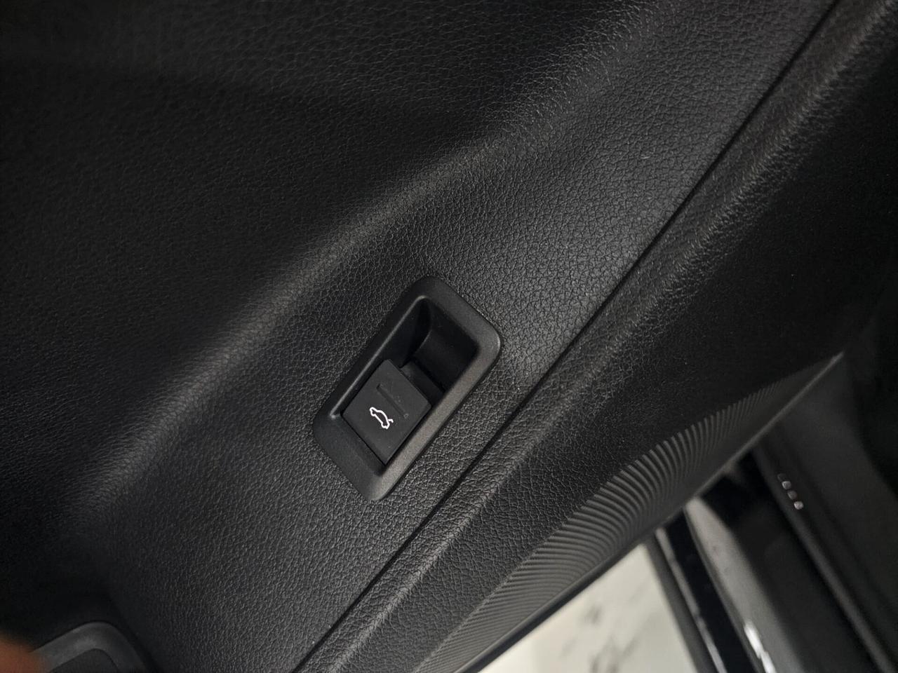 NUOVA AUDI Q3 SPORTBACK S-LINE EDITION 35 TDI 150CV S-TRONIC IDENTITY BLACK