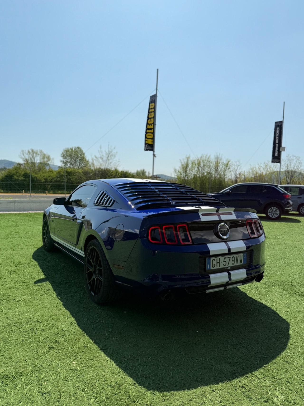 Ford Mustang GT 5.0 V8 NO SUPERBOLLO
