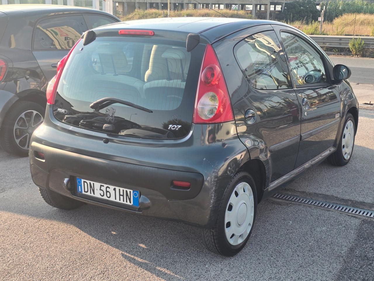 Peugeot 107 1.0 68CV 5p. Sweet Years