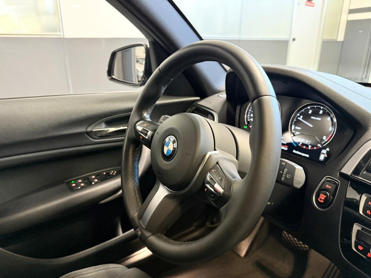 Bmw 118 118d 5p. Msport