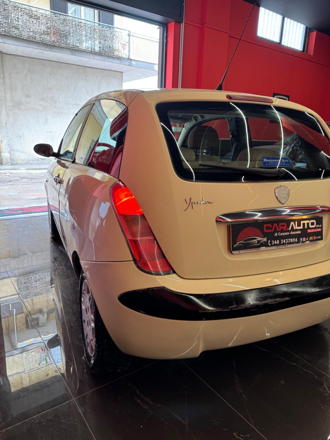 Lancia Ypsilon 1.2 Oro