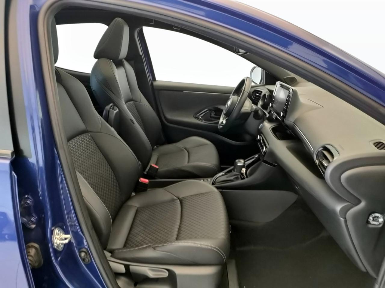 TOYOTA Yaris IV 2020 - Yaris 1.5h Lounge