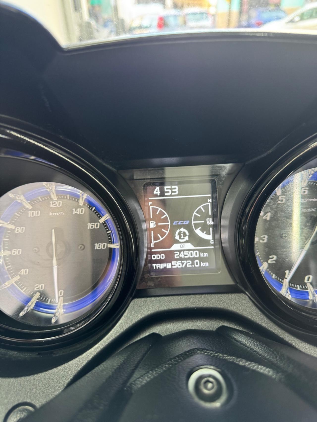 Yamaha TMAX SX