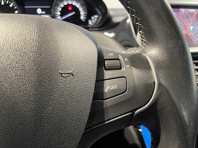 Peugeot 2008 1.6BlueHDi 100CV Allure - NEOPATENTATI