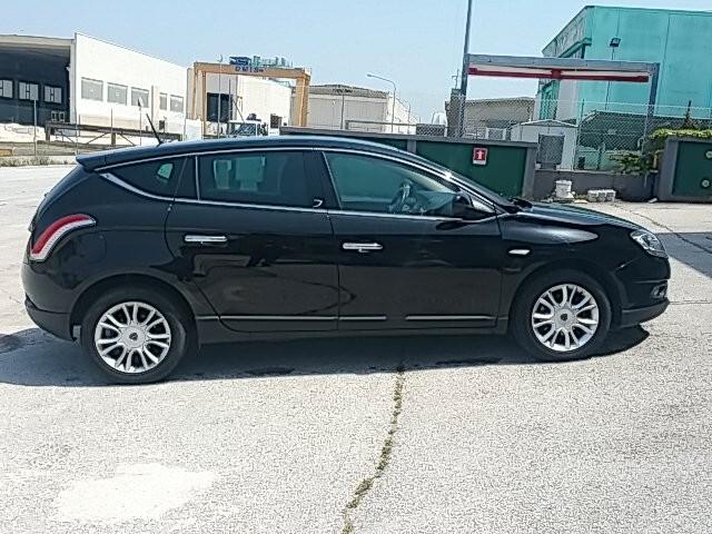 Lancia Delta 1.6 MJT 105CV Silver