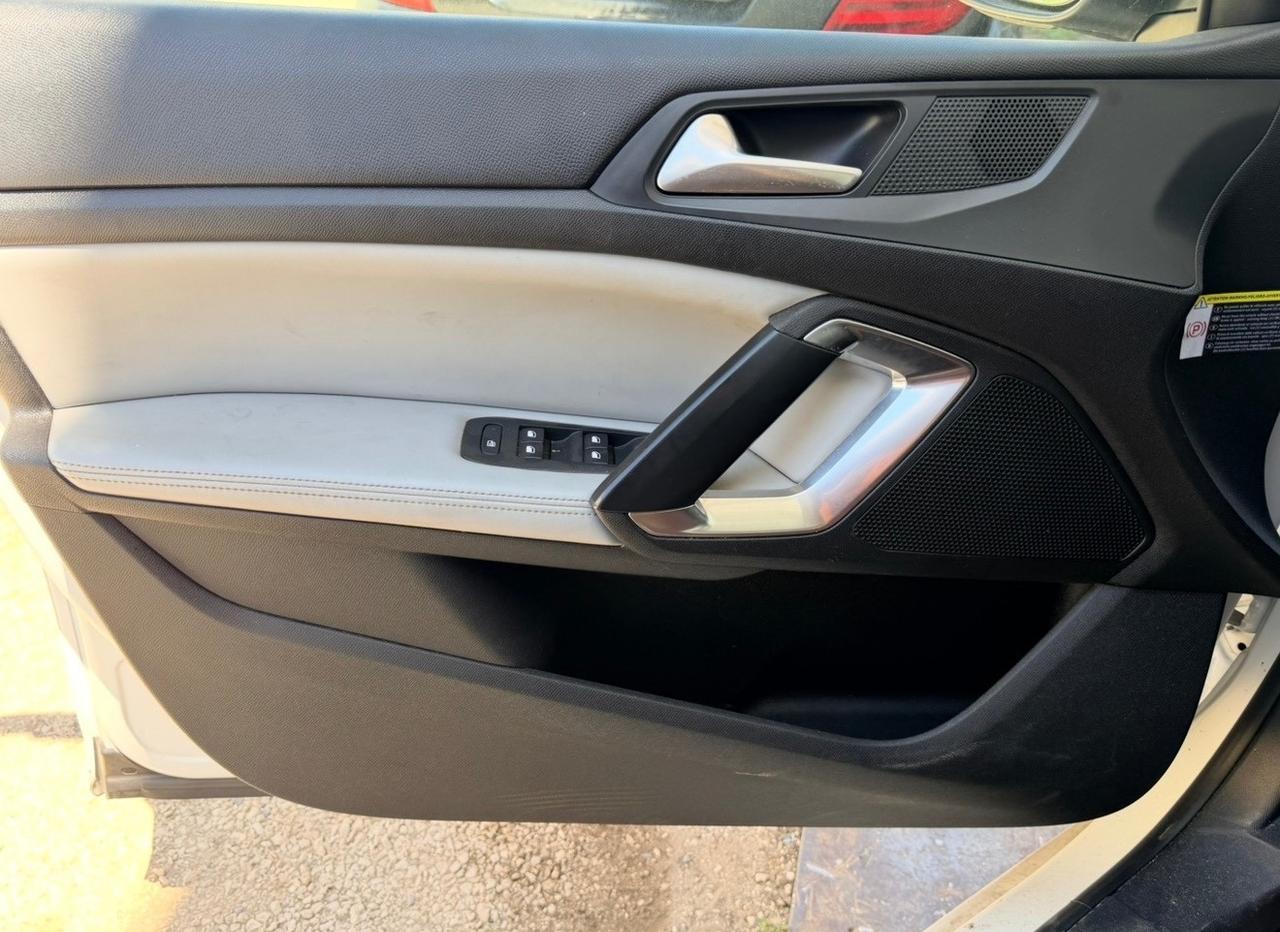 Peugeot 308 BlueHDi 130 S&S SW Allure