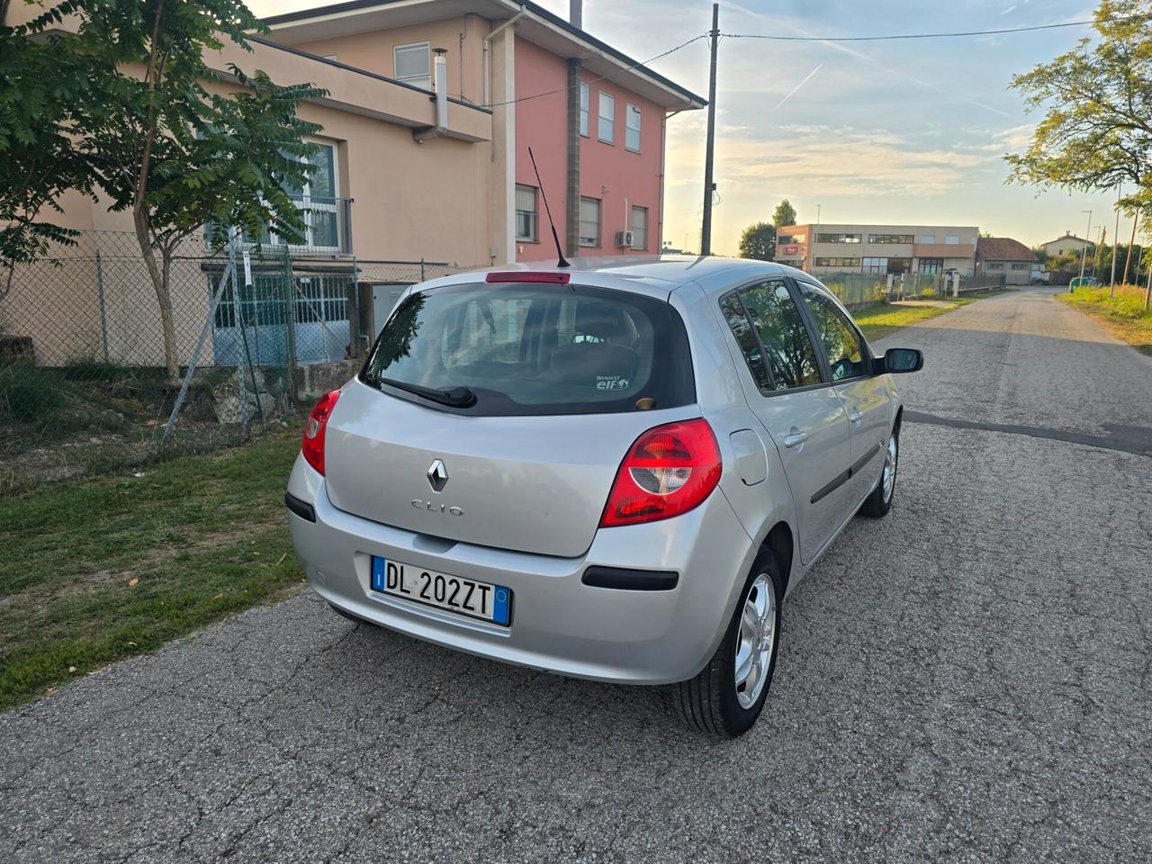 Renault Clio 1.2 Benzina con GARANZIA- NEOPATENTATI