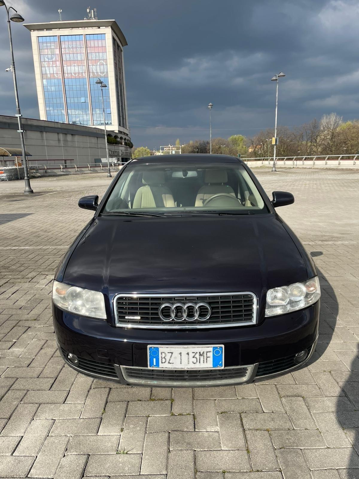 Audi A4 2.5 V6 TDI/180 CV cat quattro Automatica