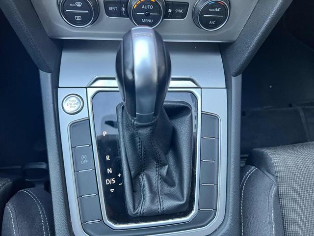 VOLKSWAGEN Passat Variant 2.0 TDI DSG Business BlueMotion Tech UNICO PROP