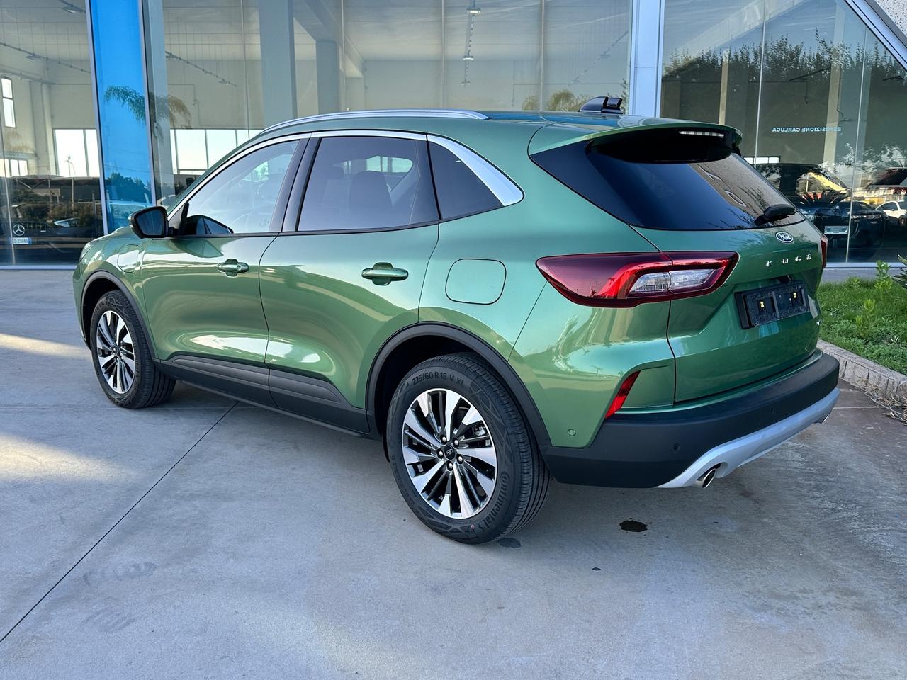 Ford Kuga phev Titanium possibilità noleggio no scoring