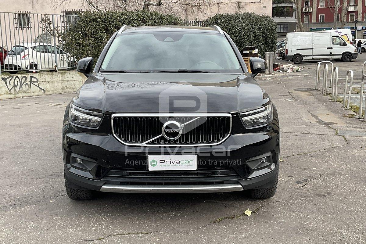 VOLVO XC40 T3 Geartronic Momentum Pro