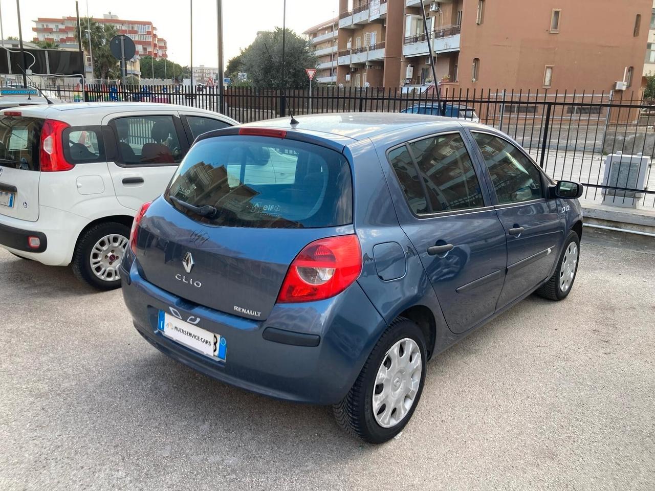 Renault Clio 1.2 16V 5 porte Dynamique