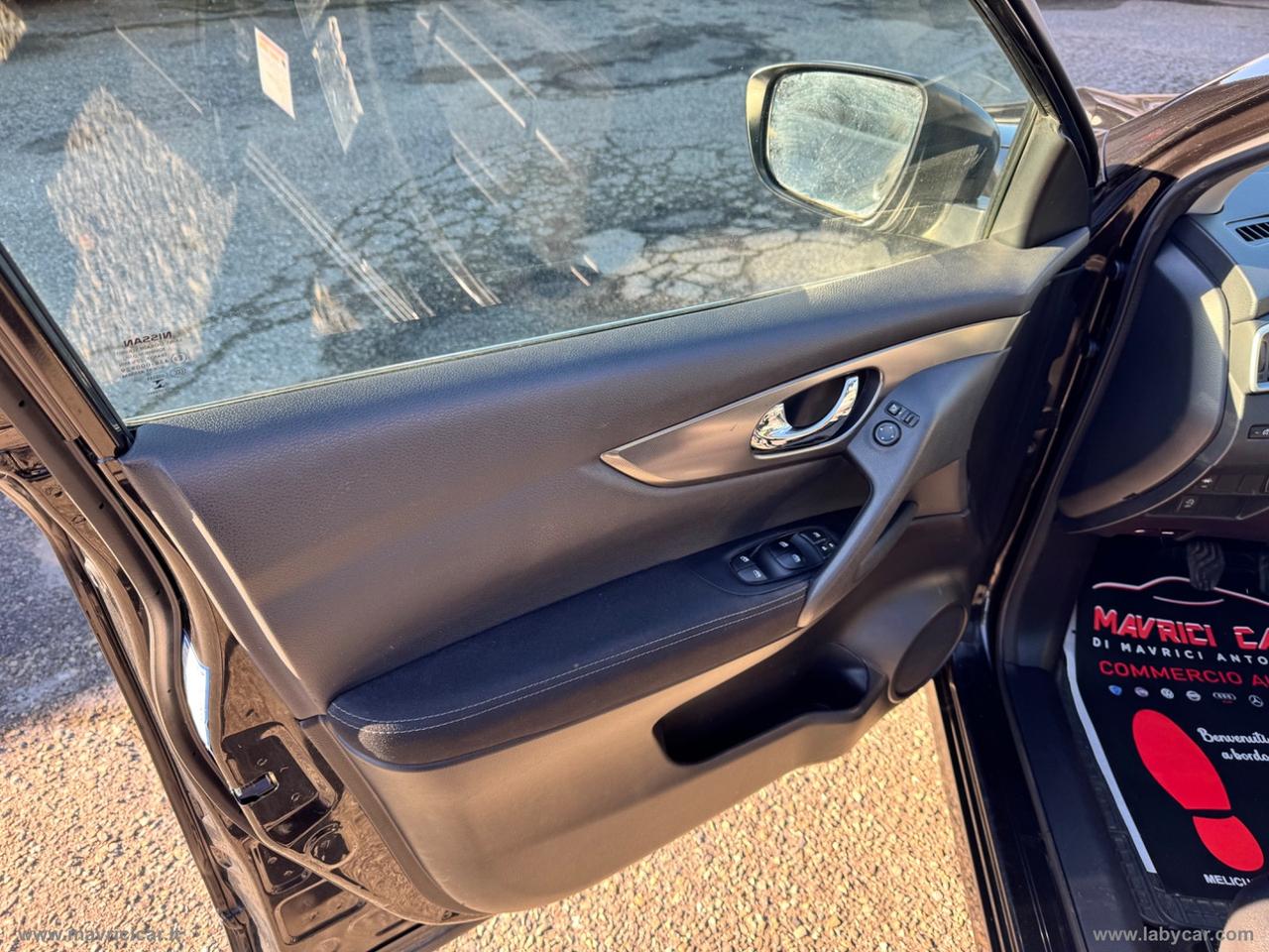 NISSAN Qashqai 1.6 dCi 4WD N-Connecta