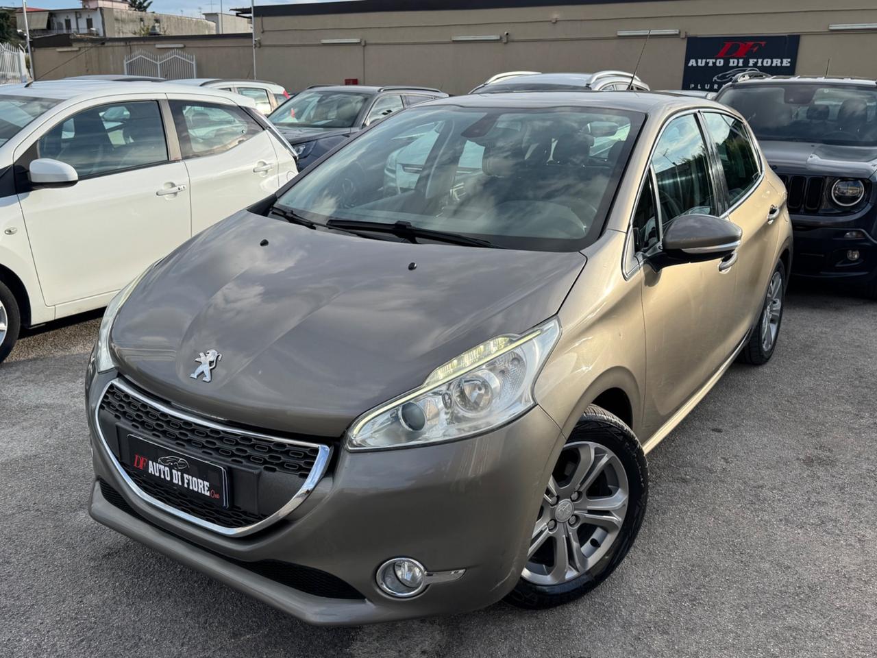 Peugeot 208 1.2 GPL Allure NAVI *FINANZIABILE*