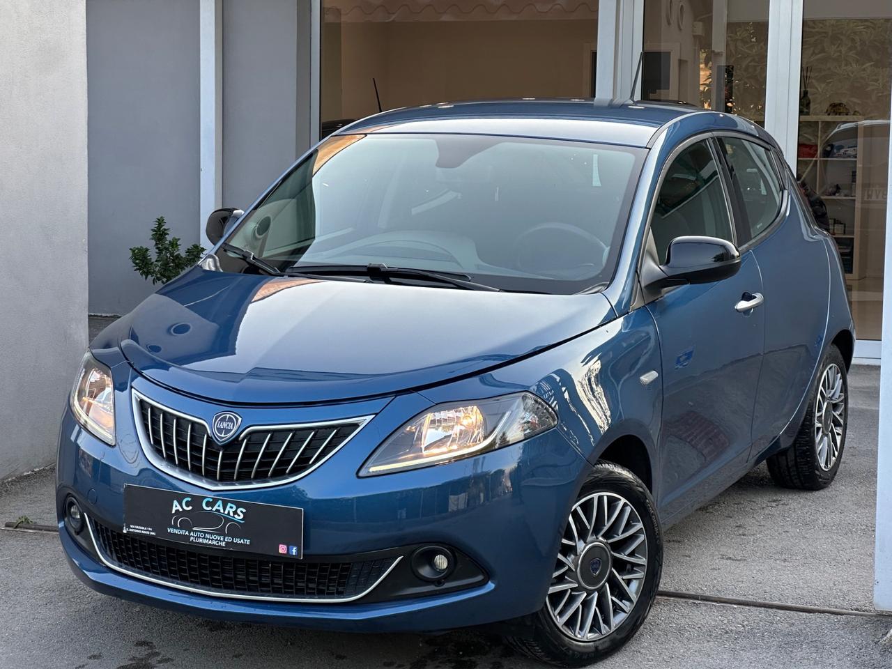 Lancia Ypsilon 1.0 FireFly 5 porte S&S Hybrid Gold