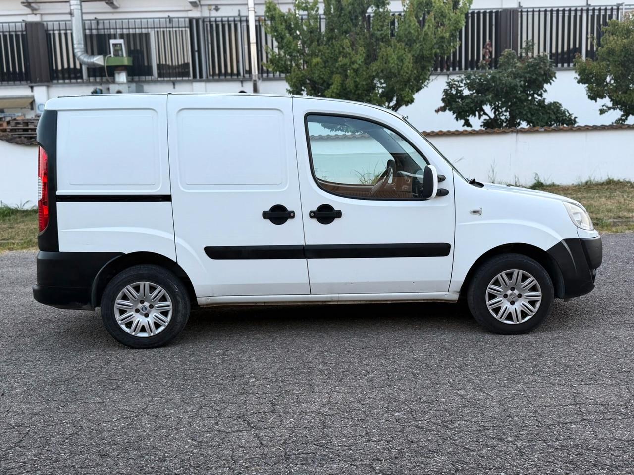 FIAT DOBLO 1.6 BENZINA METANO CON CLIMA