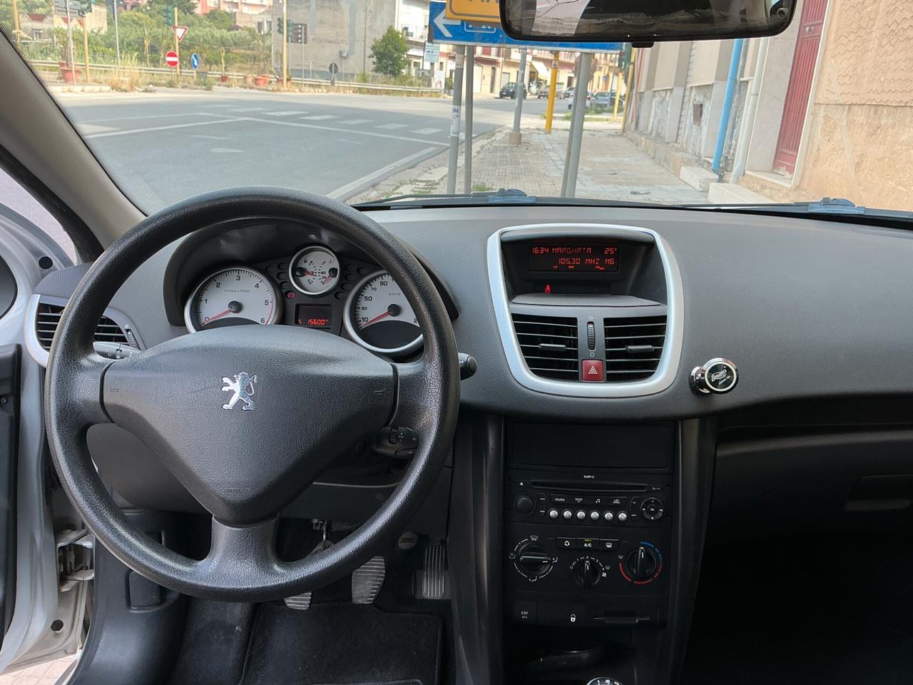 Peugeot 207 1.4 HDi 70CV 5p. ONE Line