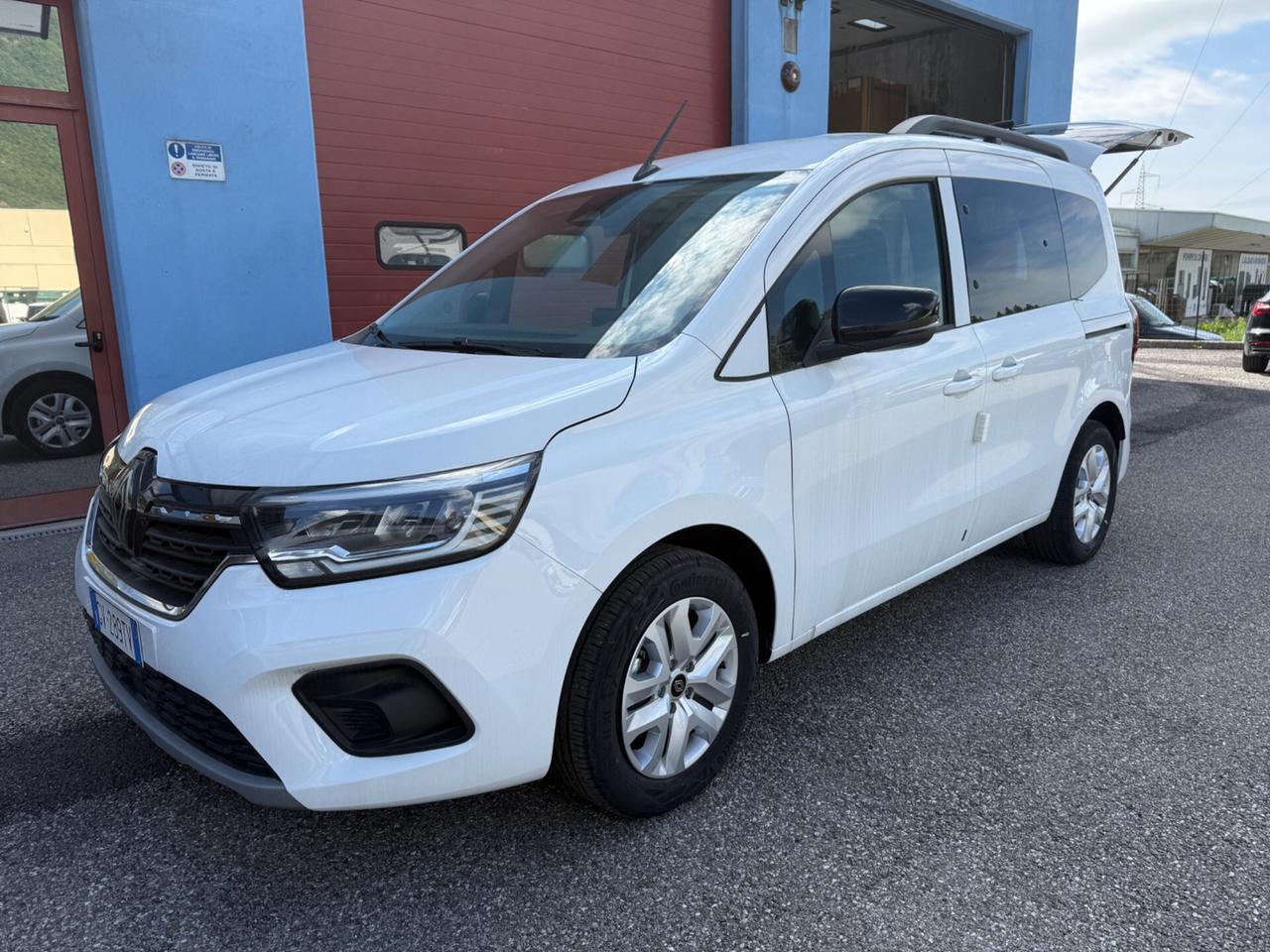 Renault Kangoo con pianale ribassato