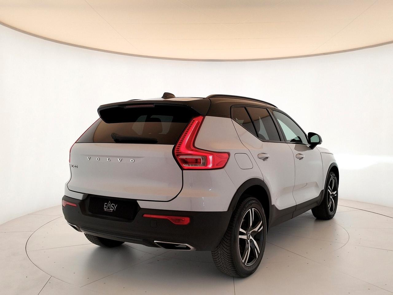 Volvo XC40 D3 R-design geartronic